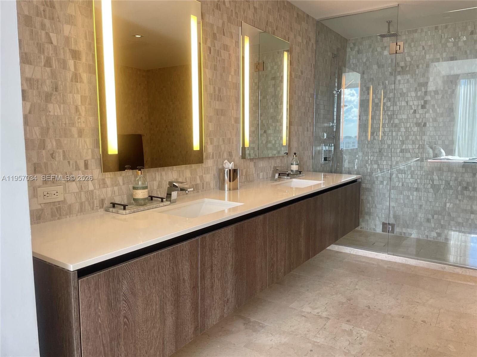 88 SW 7th St # 2404, Miami FL 33130 — 6