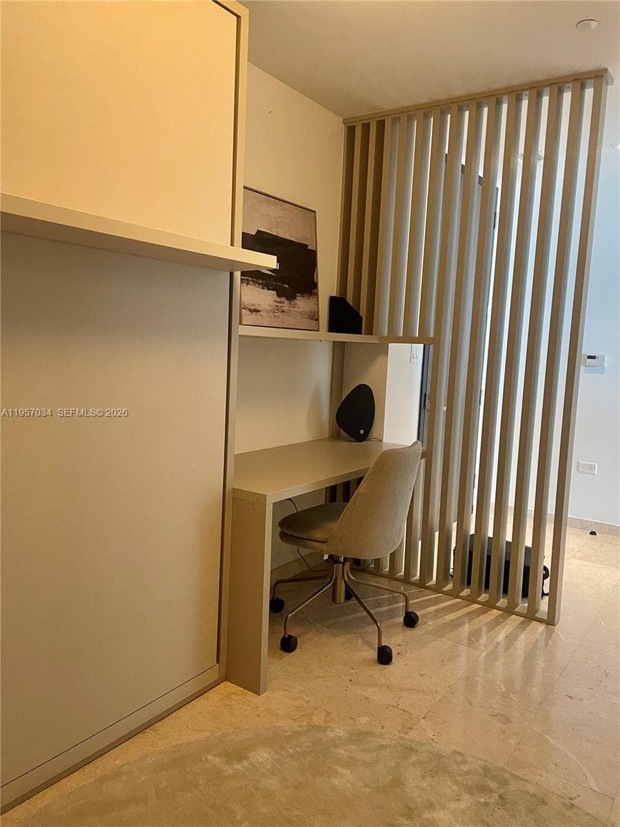 88 SW 7th St # 2404, Miami FL 33130 — 14