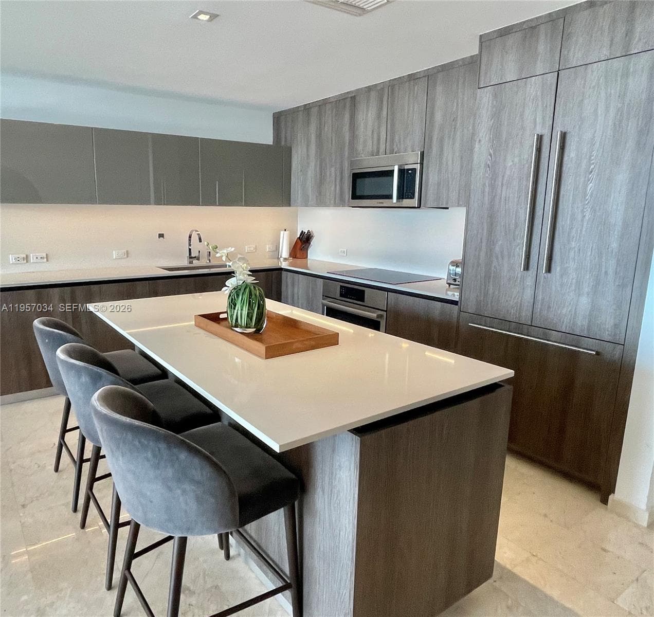 88 SW 7th St # 2404, Miami FL 33130 — 4