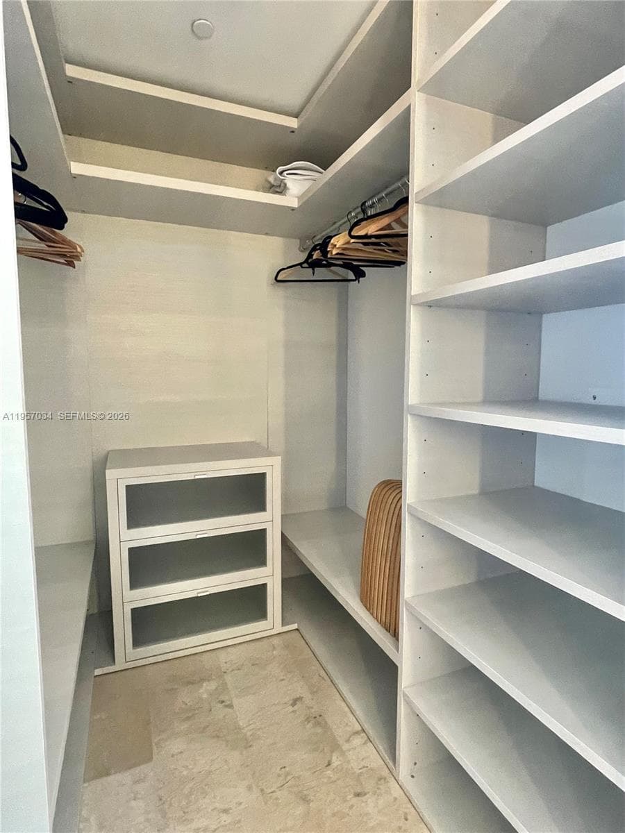 88 SW 7th St # 2404, Miami FL 33130 — 8
