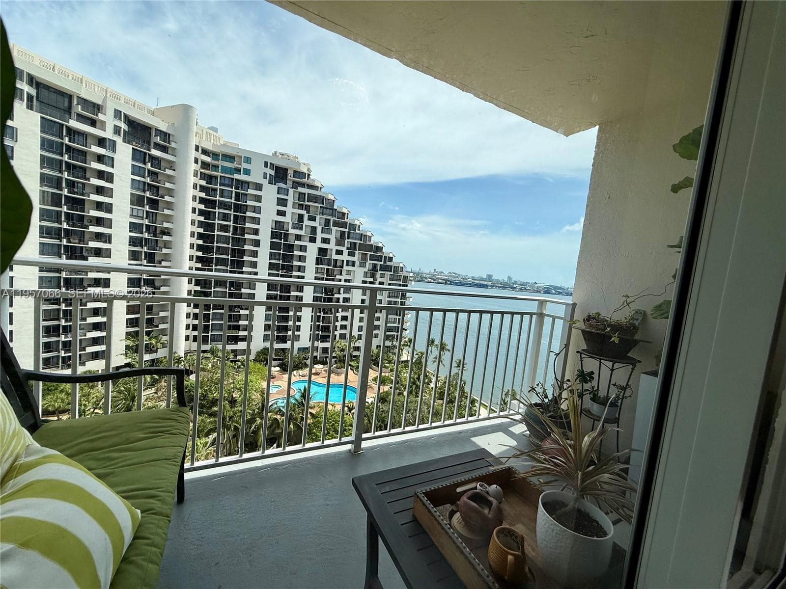 770 Claughton Island Dr # 1503, Miami FL 33131 — 2