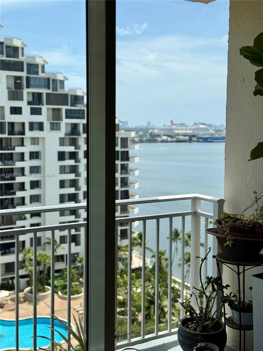 770 Claughton Island Dr # 1503, Miami FL 33131 — 17