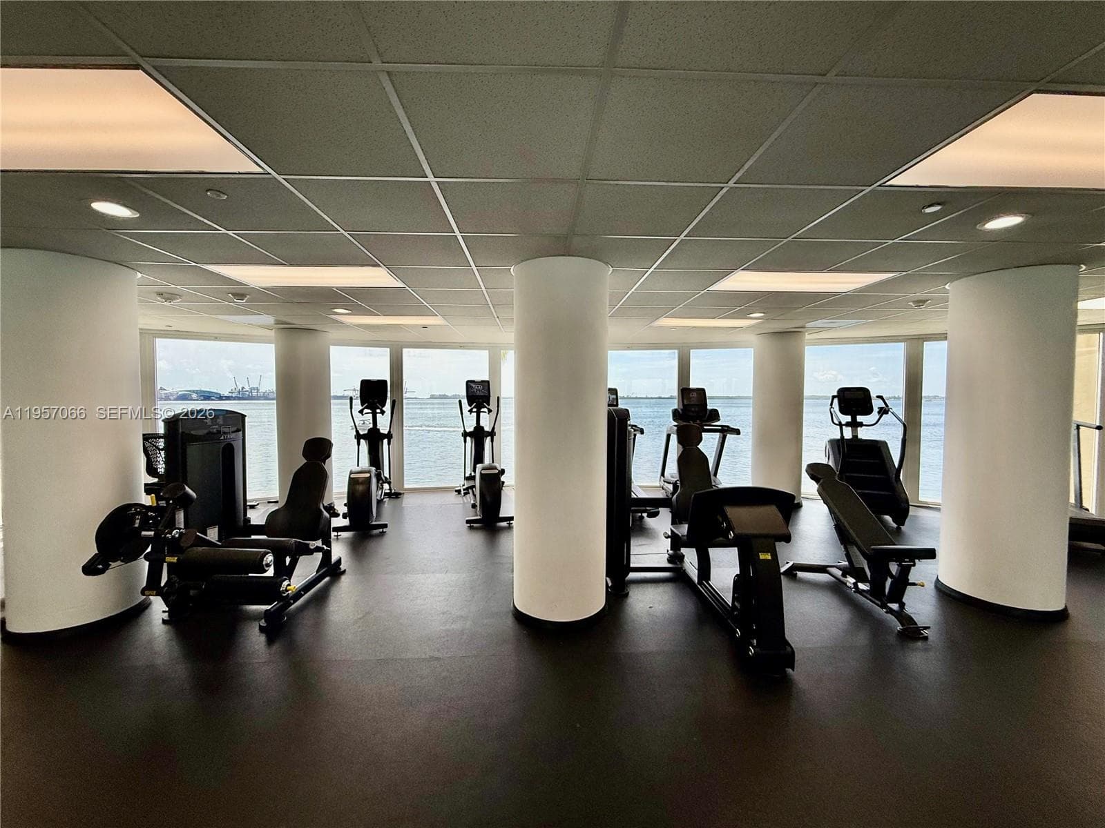 770 Claughton Island Dr # 1503, Miami FL 33131 — 33