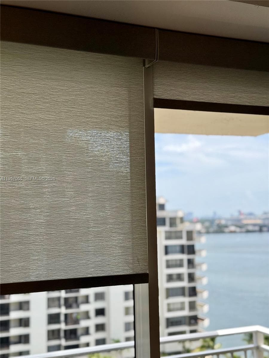 770 Claughton Island Dr # 1503, Miami FL 33131 — 21