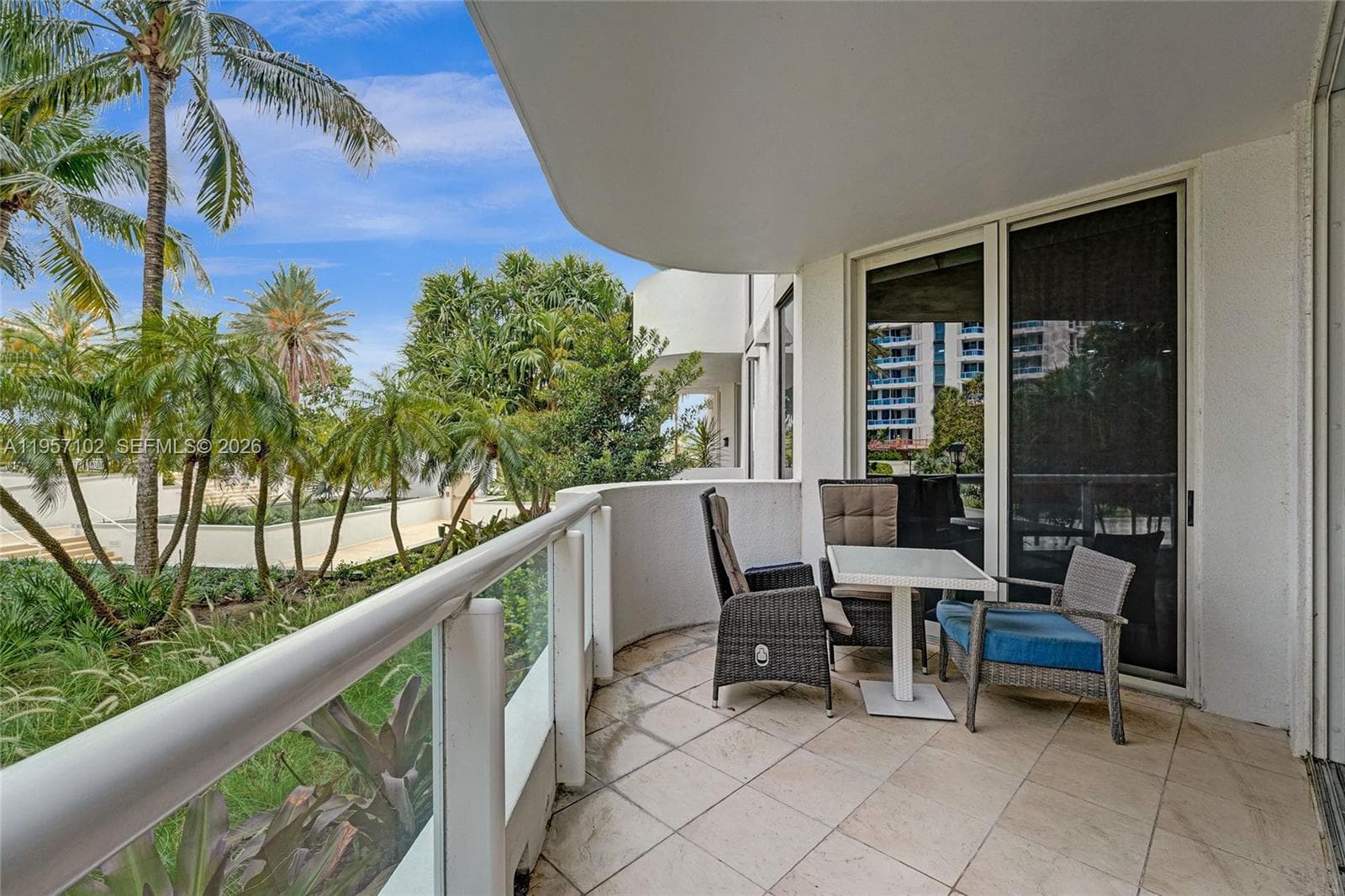 21200 Point Place # 403, Aventura FL 33180 — 52