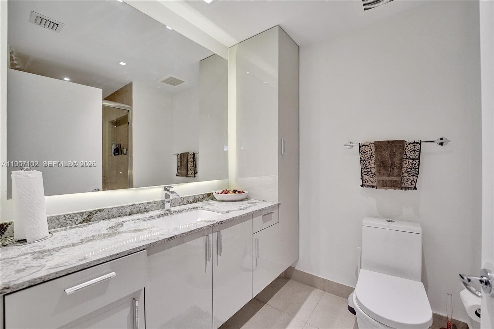 21200 Point Place # 403, Aventura FL 33180 — 47