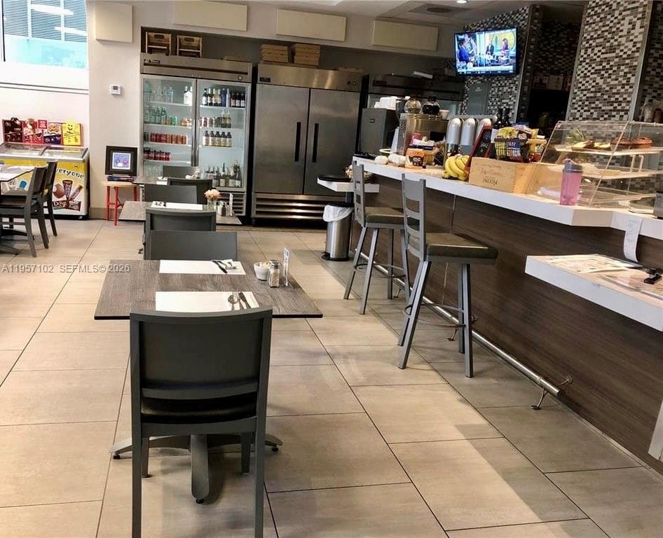 21200 Point Place # 403, Aventura FL 33180 — 73