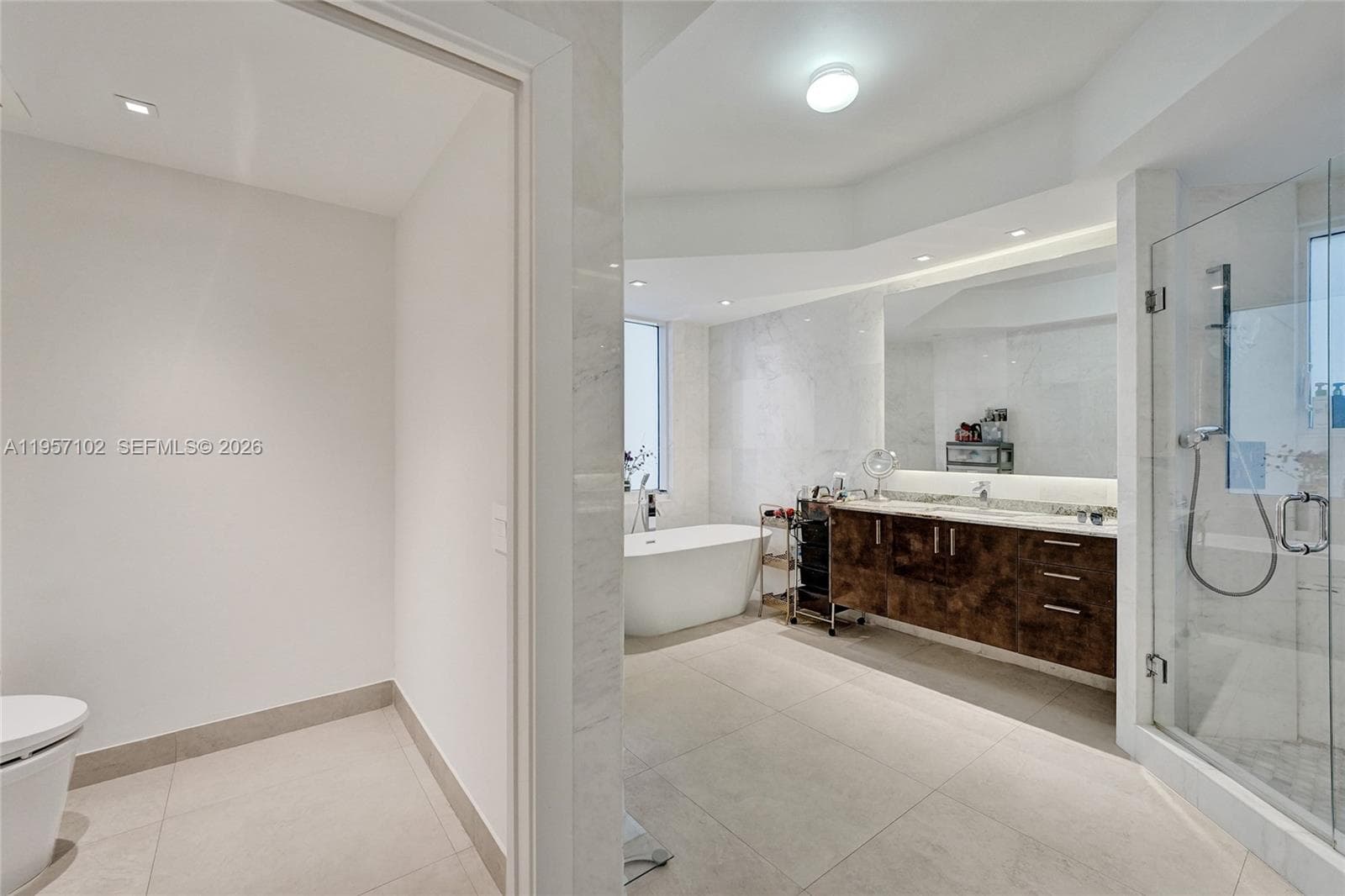 21200 Point Place # 403, Aventura FL 33180 — 66