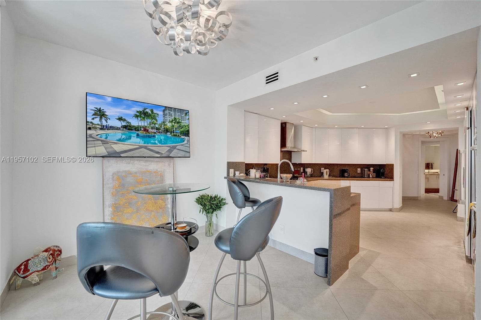 21200 Point Place # 403, Aventura FL 33180 — 33