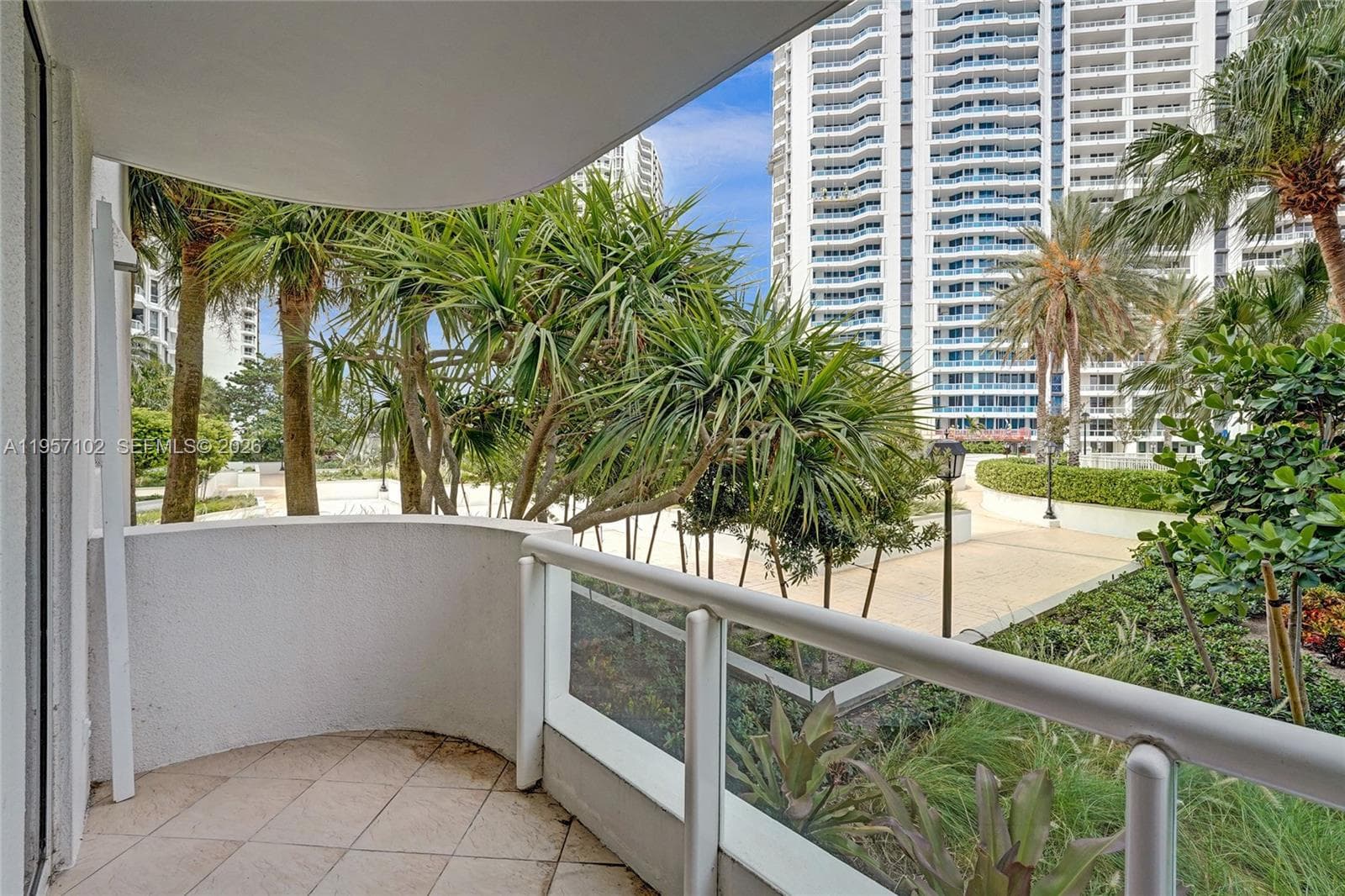 21200 Point Place # 403, Aventura FL 33180 — 51