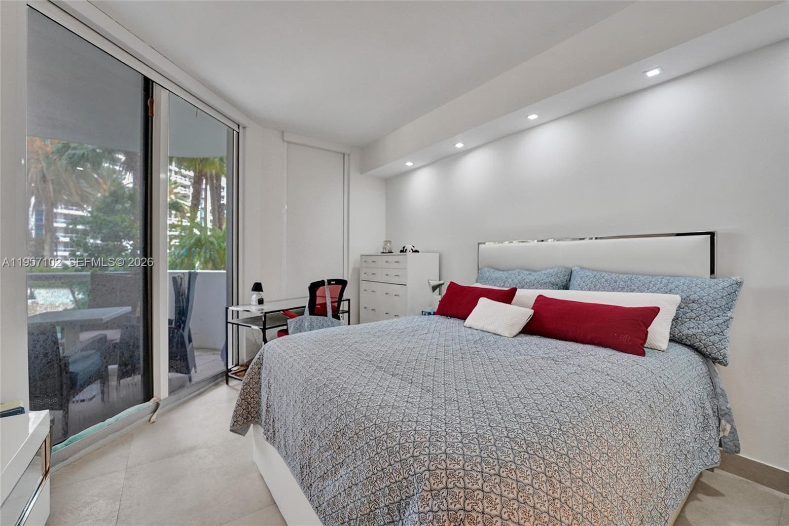 21200 Point Place # 403, Aventura FL 33180 — 59