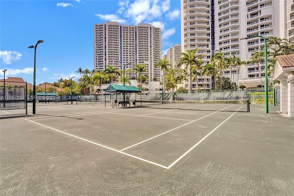 21200 Point Place # 403, Aventura FL 33180 — 83