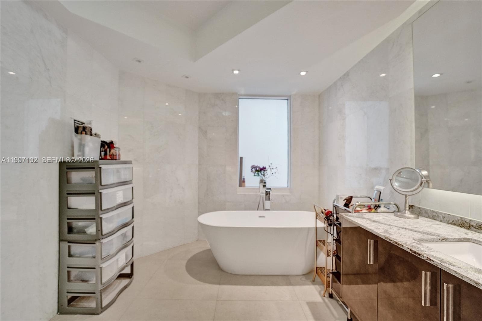 21200 Point Place # 403, Aventura FL 33180 — 70