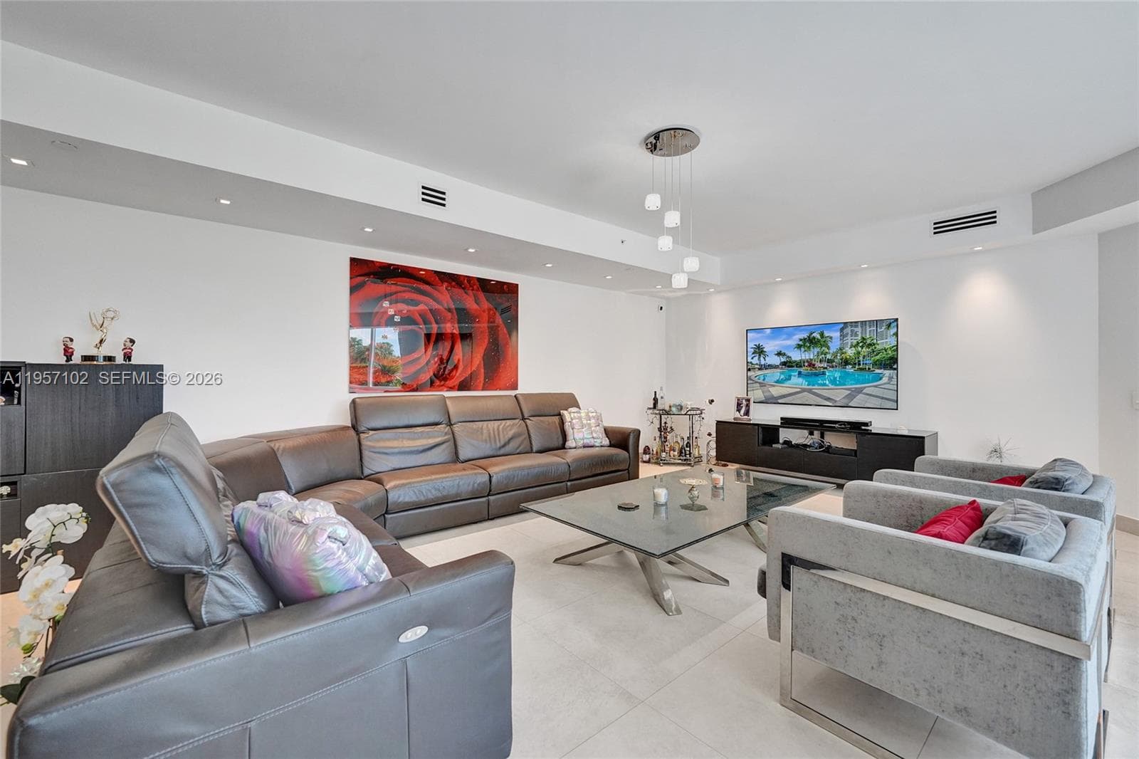 21200 Point Place # 403, Aventura FL 33180 — 21