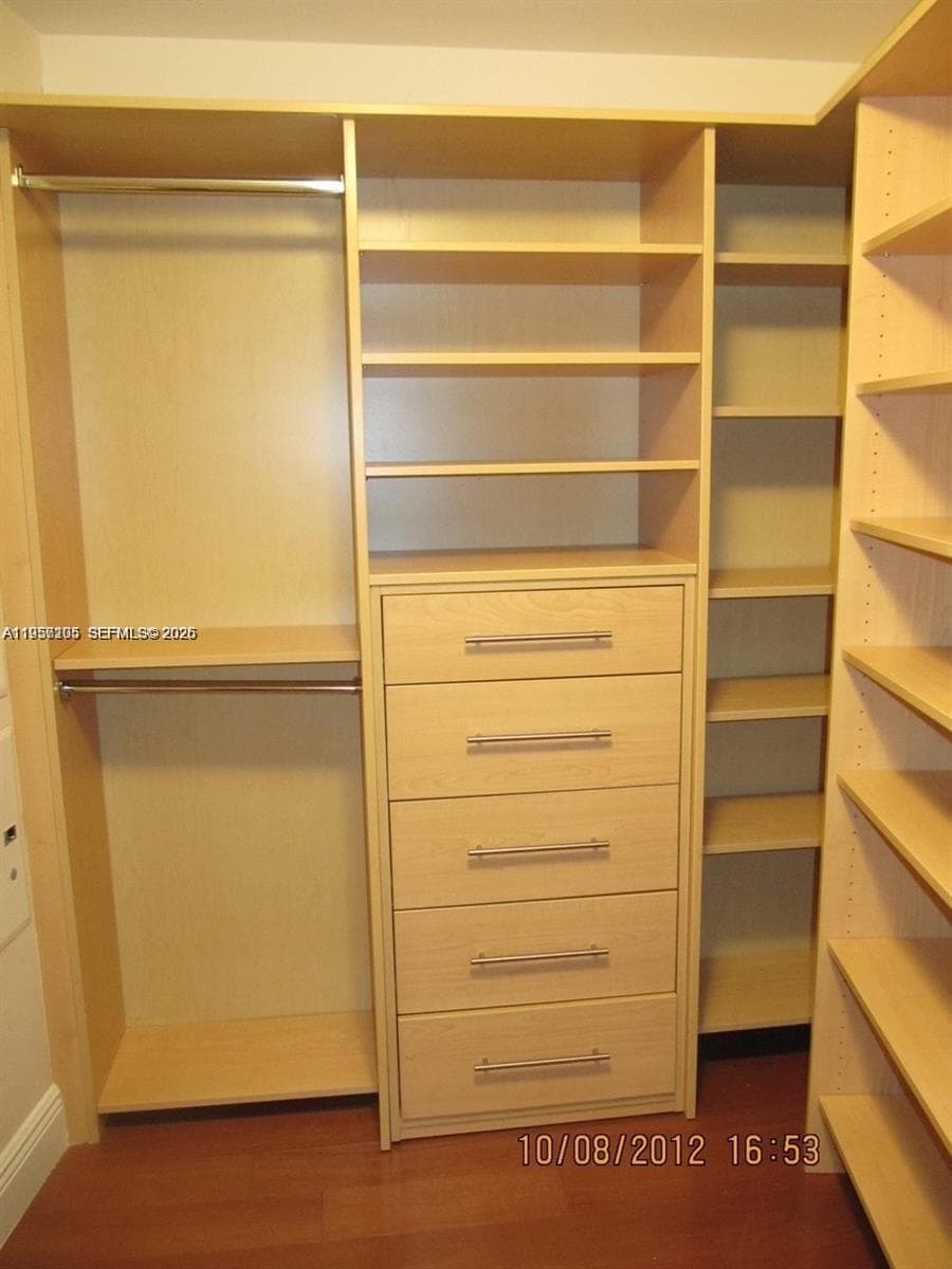 1750 N Bayshore Dr # 3005, Miami FL 33132 — 6