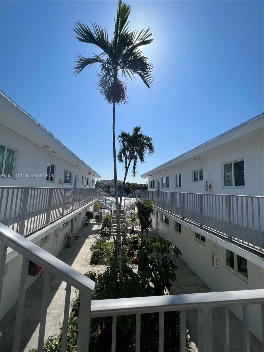 8035 Crespi Blvd # 1, Miami Beach FL 33141 — 2