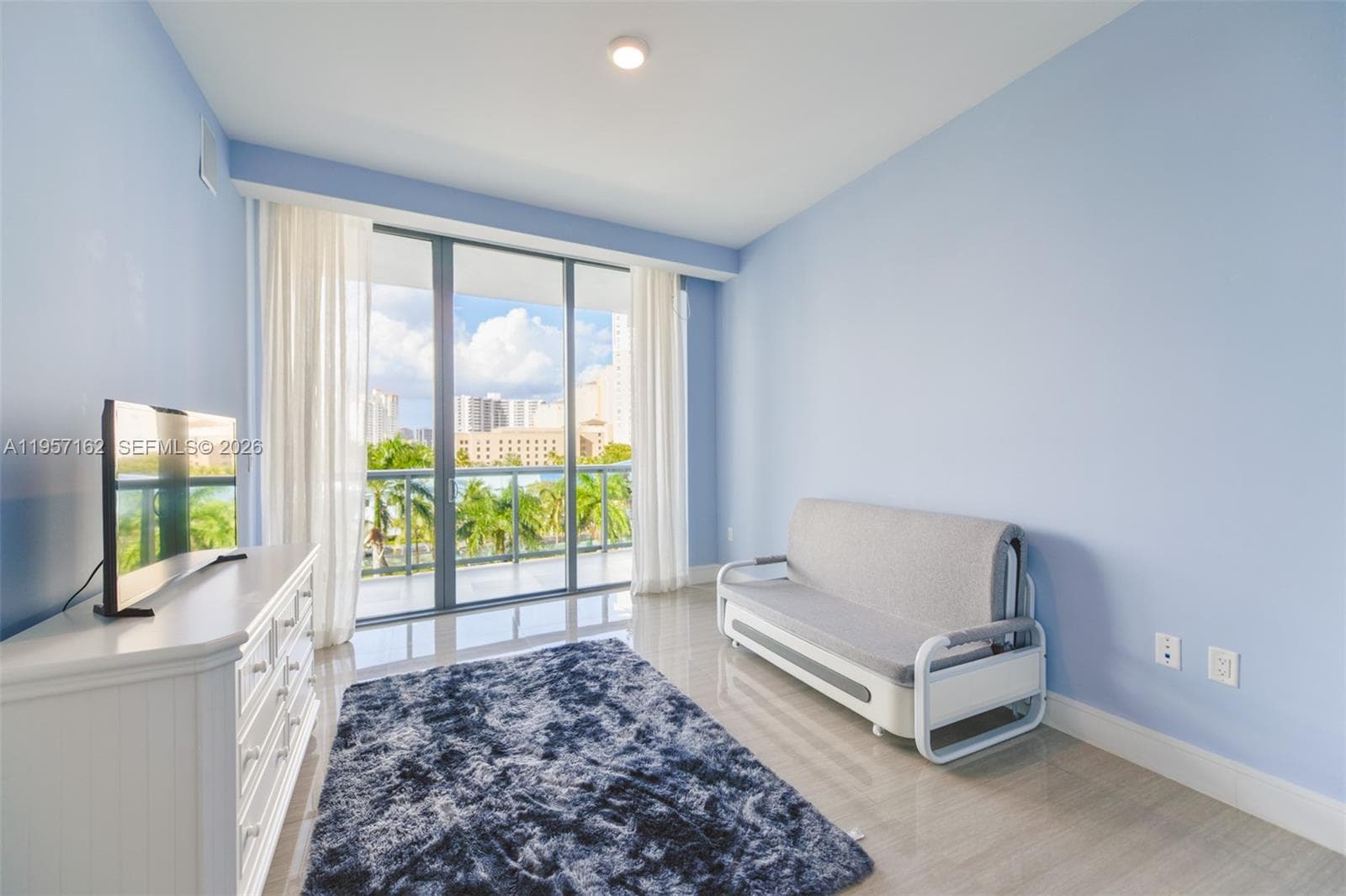 3250 NE 188th St # 404, Aventura FL 33180 — 17