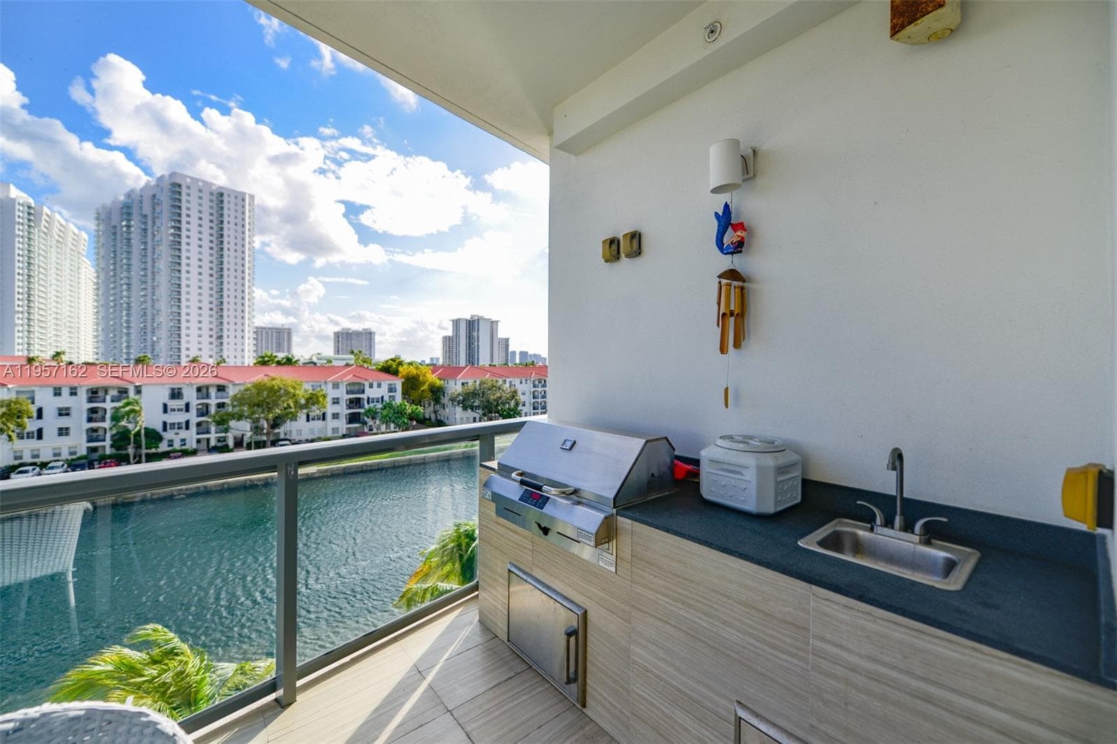 3250 NE 188th St # 404, Aventura FL 33180 — 26