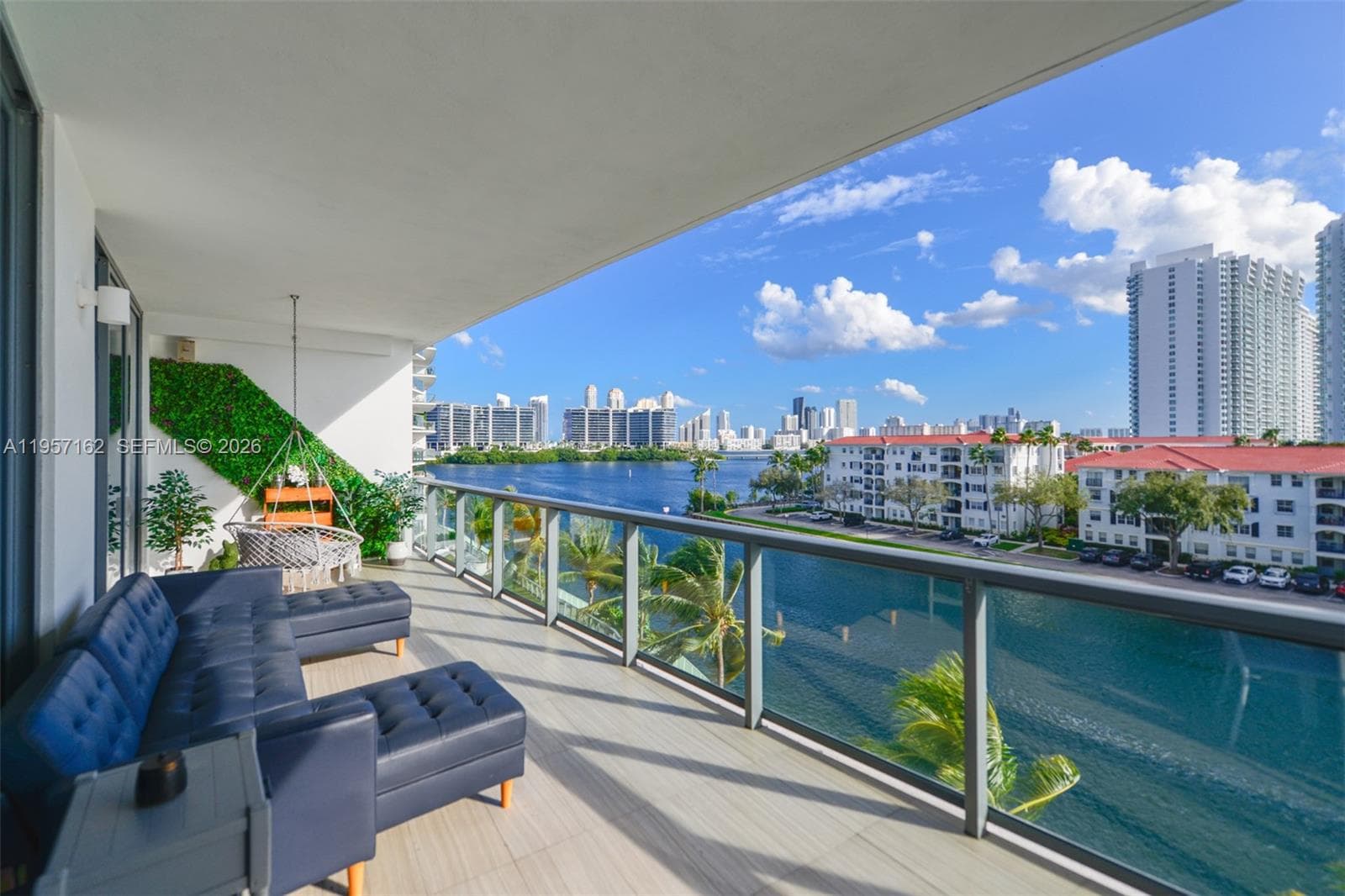 3250 NE 188th St # 404, Aventura FL 33180 — 1