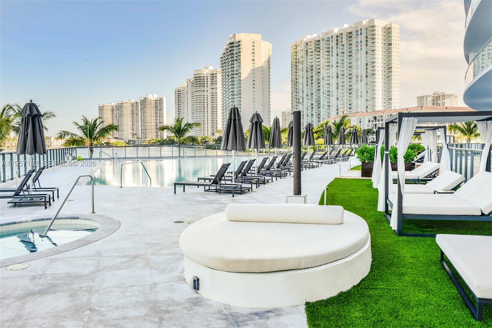3250 NE 188th St # 404, Aventura FL 33180 — 33