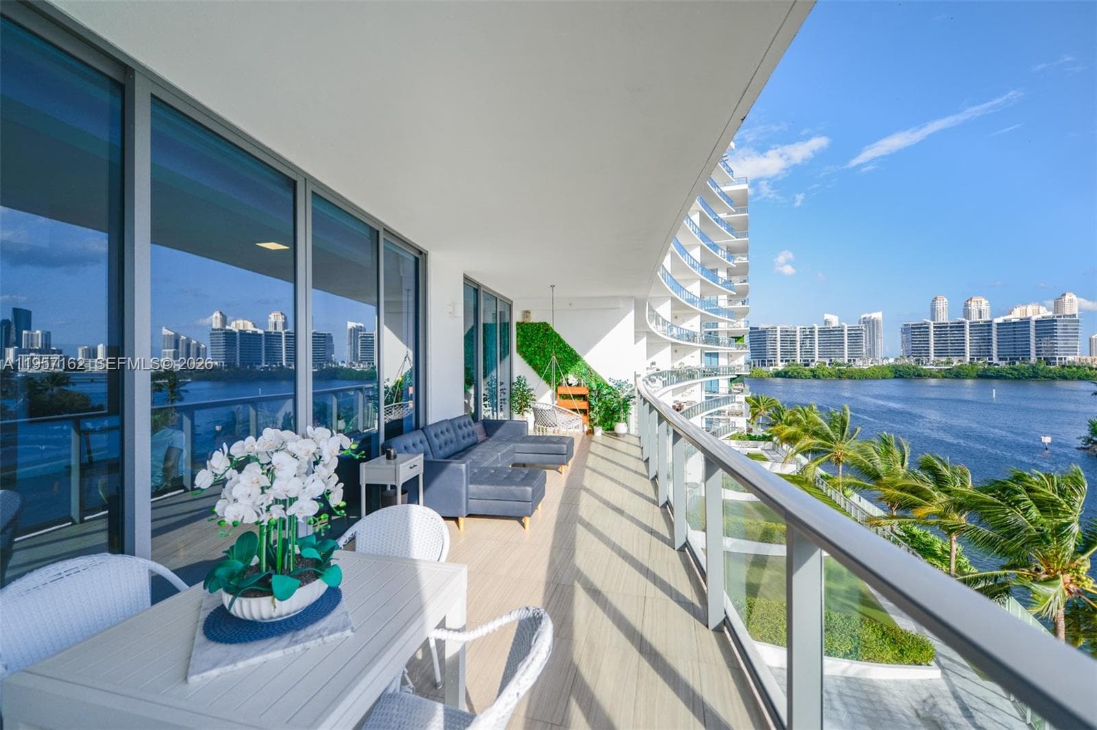 3250 NE 188th St # 404, Aventura FL 33180 — 25