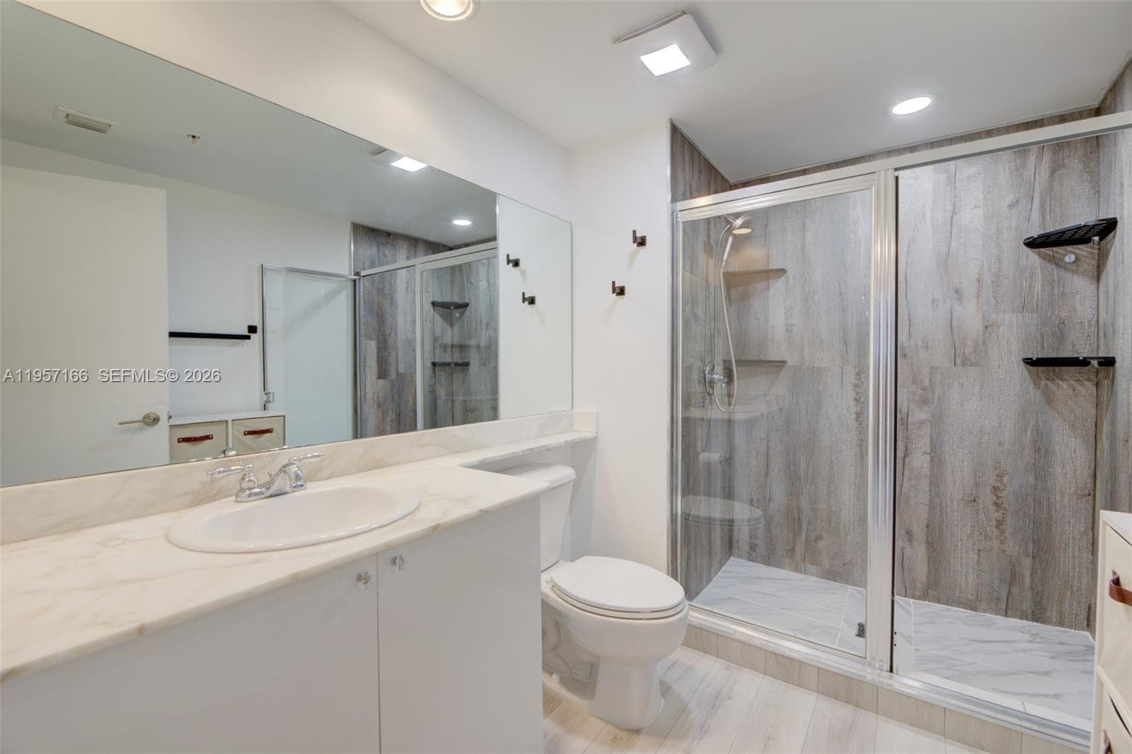 2775 NE 187th St # 215, Aventura FL 33180 — 27