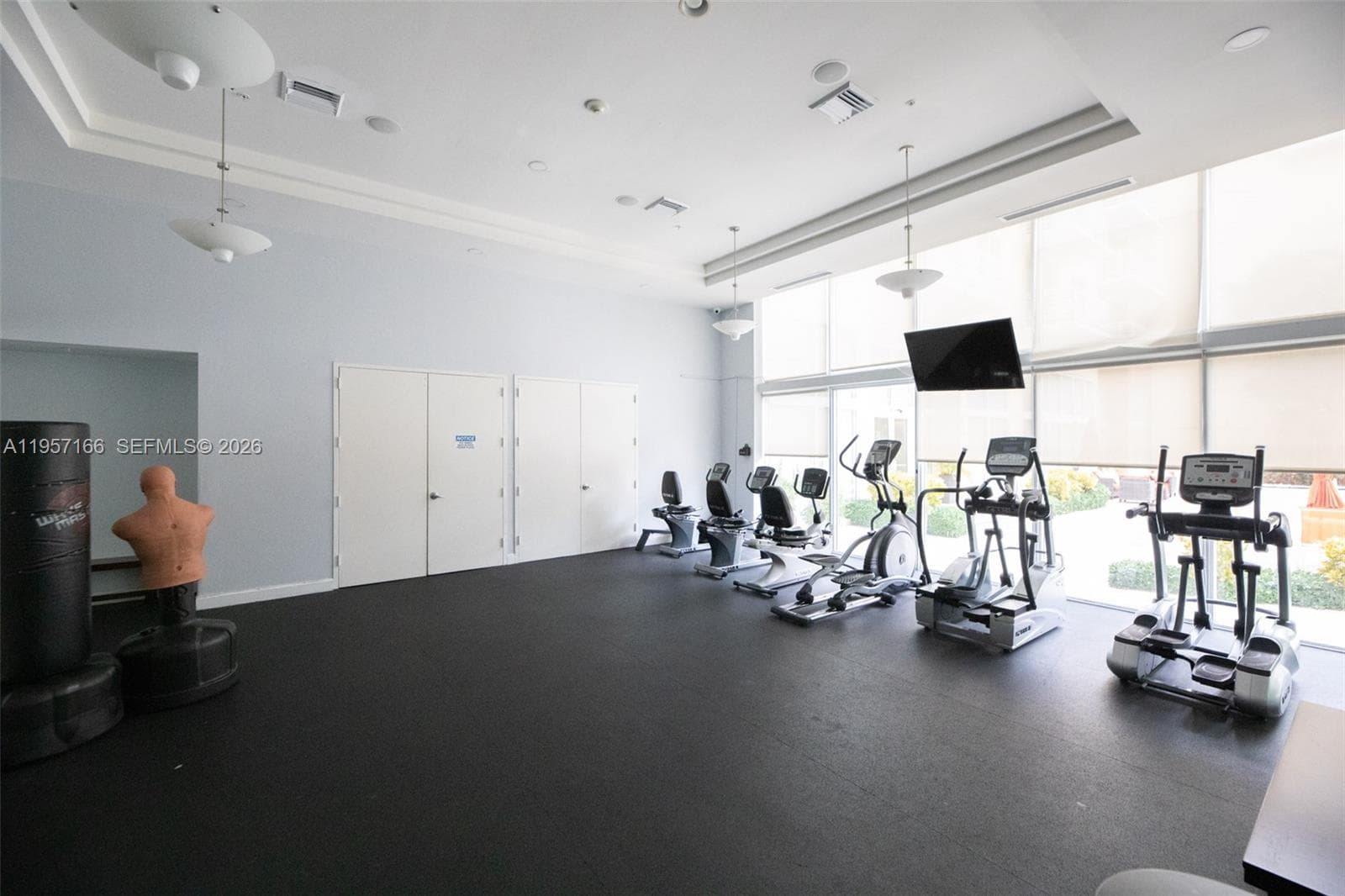 2775 NE 187th St # 215, Aventura FL 33180 — 39