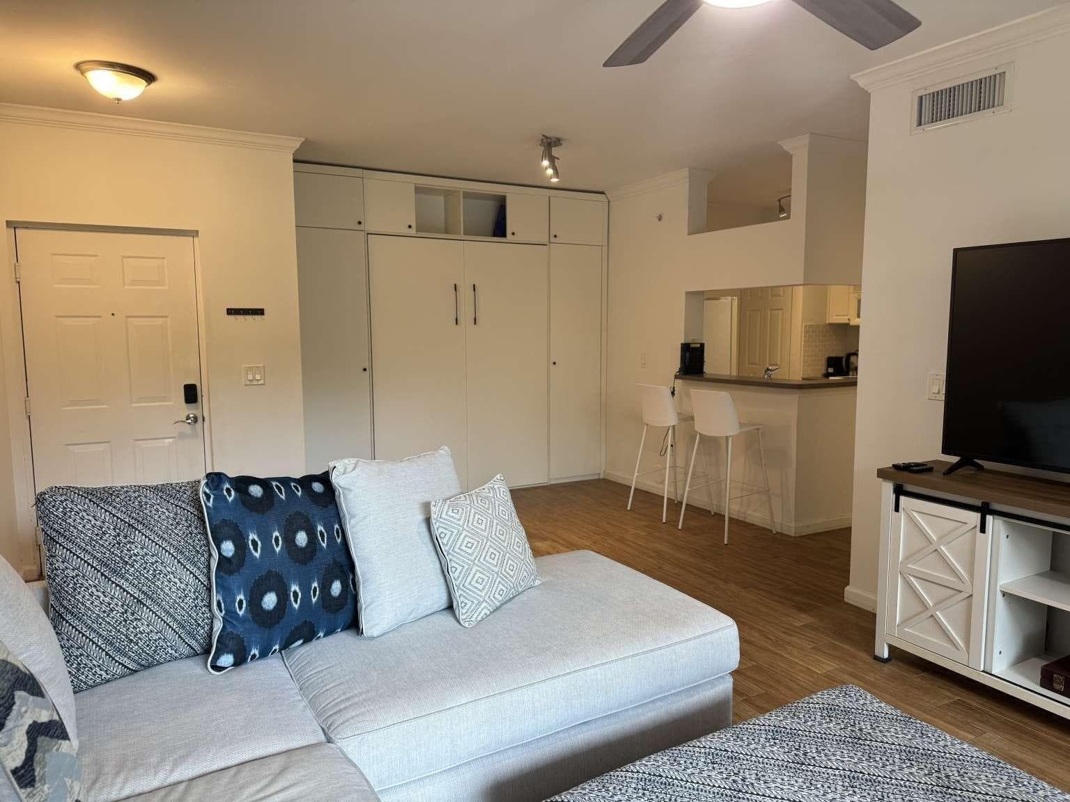 17125 N Bay Road # 3102, Sunny Isles Beach FL 33160 — 1