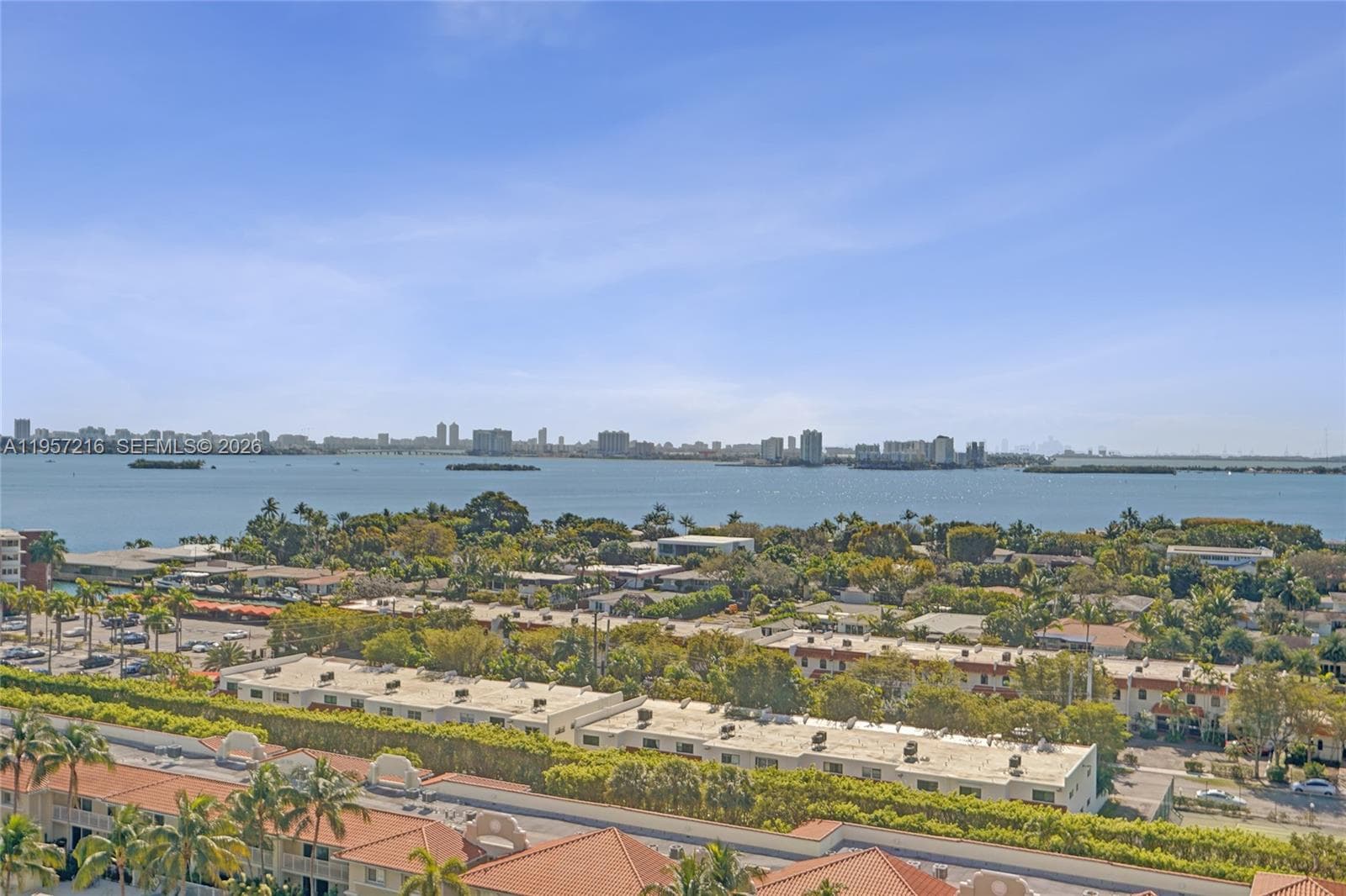 1000 Quayside Ter # 1402, Miami FL 33138 — 2