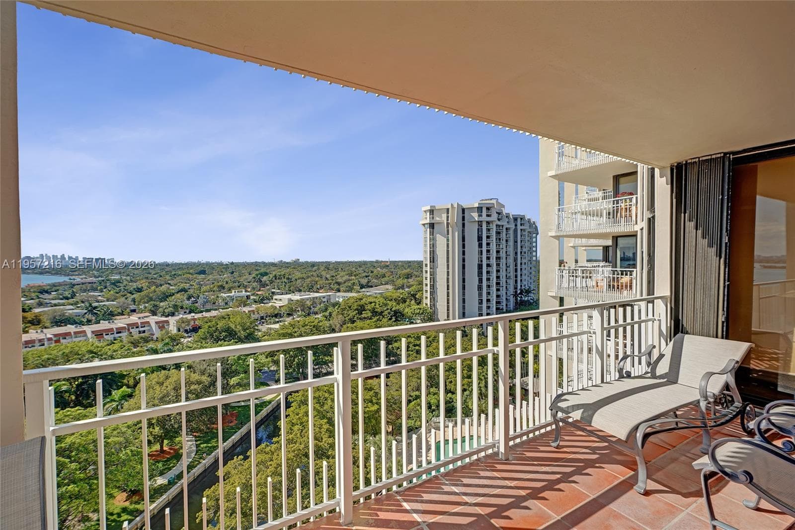 1000 Quayside Ter # 1402, Miami FL 33138 — 43