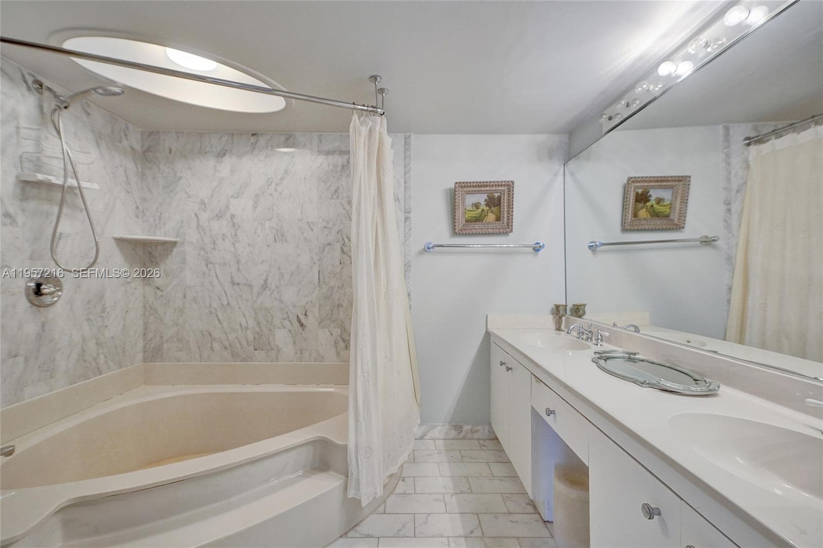 1000 Quayside Ter # 1402, Miami FL 33138 — 36