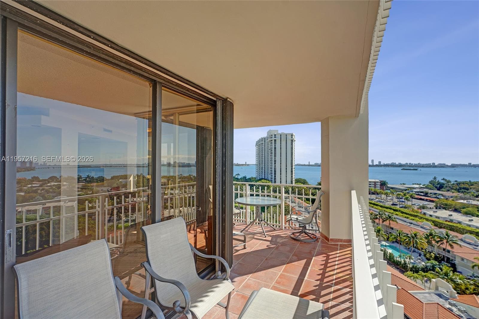 1000 Quayside Ter # 1402, Miami FL 33138 — 50