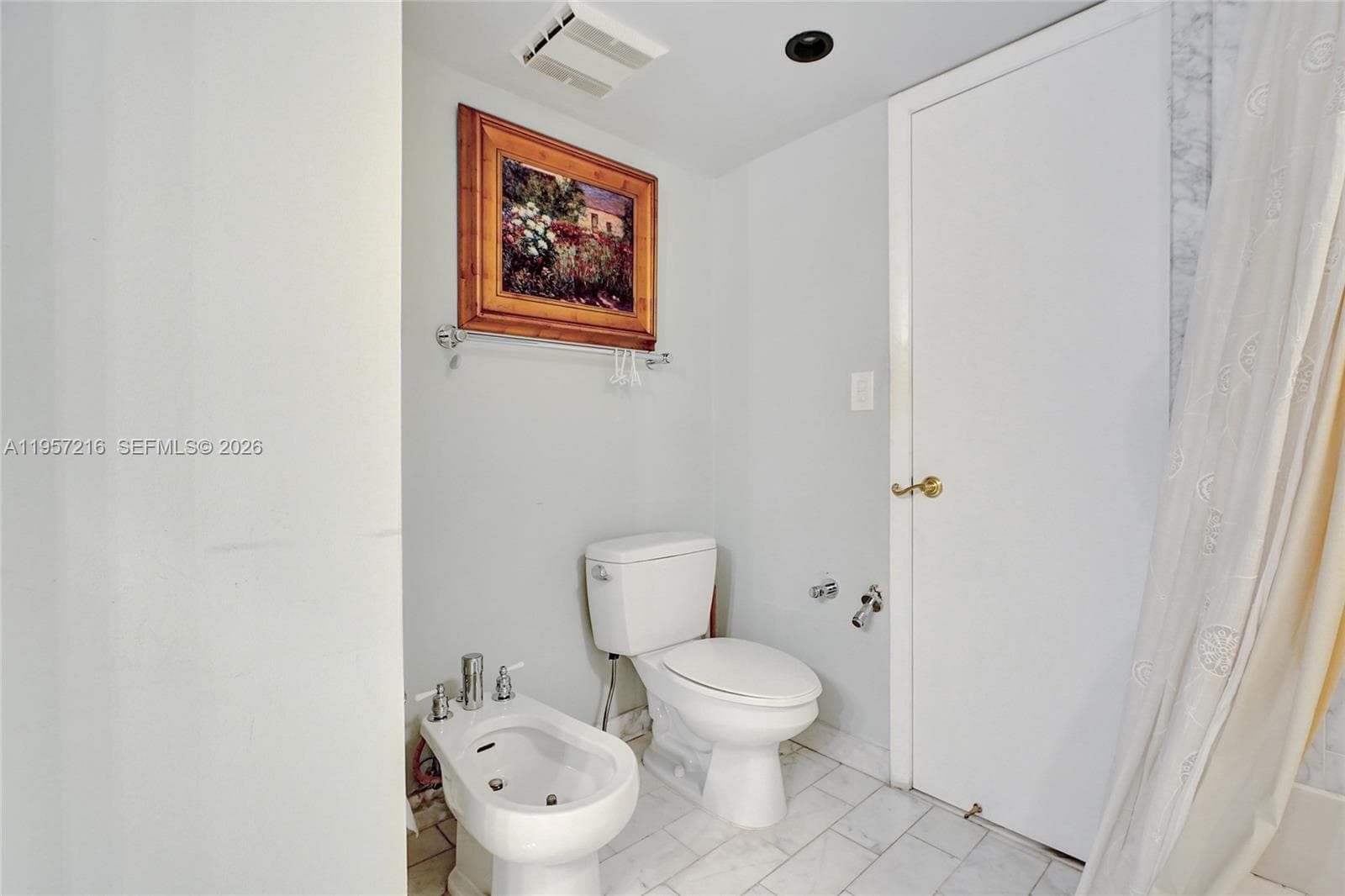 1000 Quayside Ter # 1402, Miami FL 33138 — 37