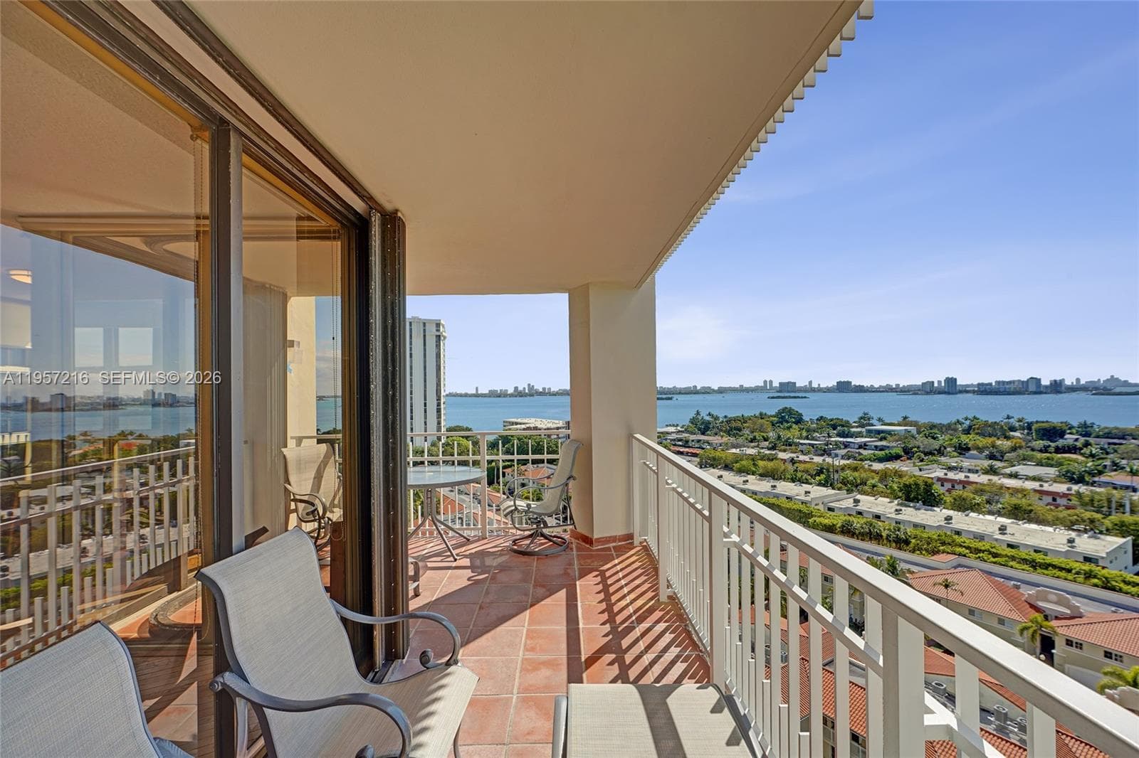 1000 Quayside Ter # 1402, Miami FL 33138 — 48