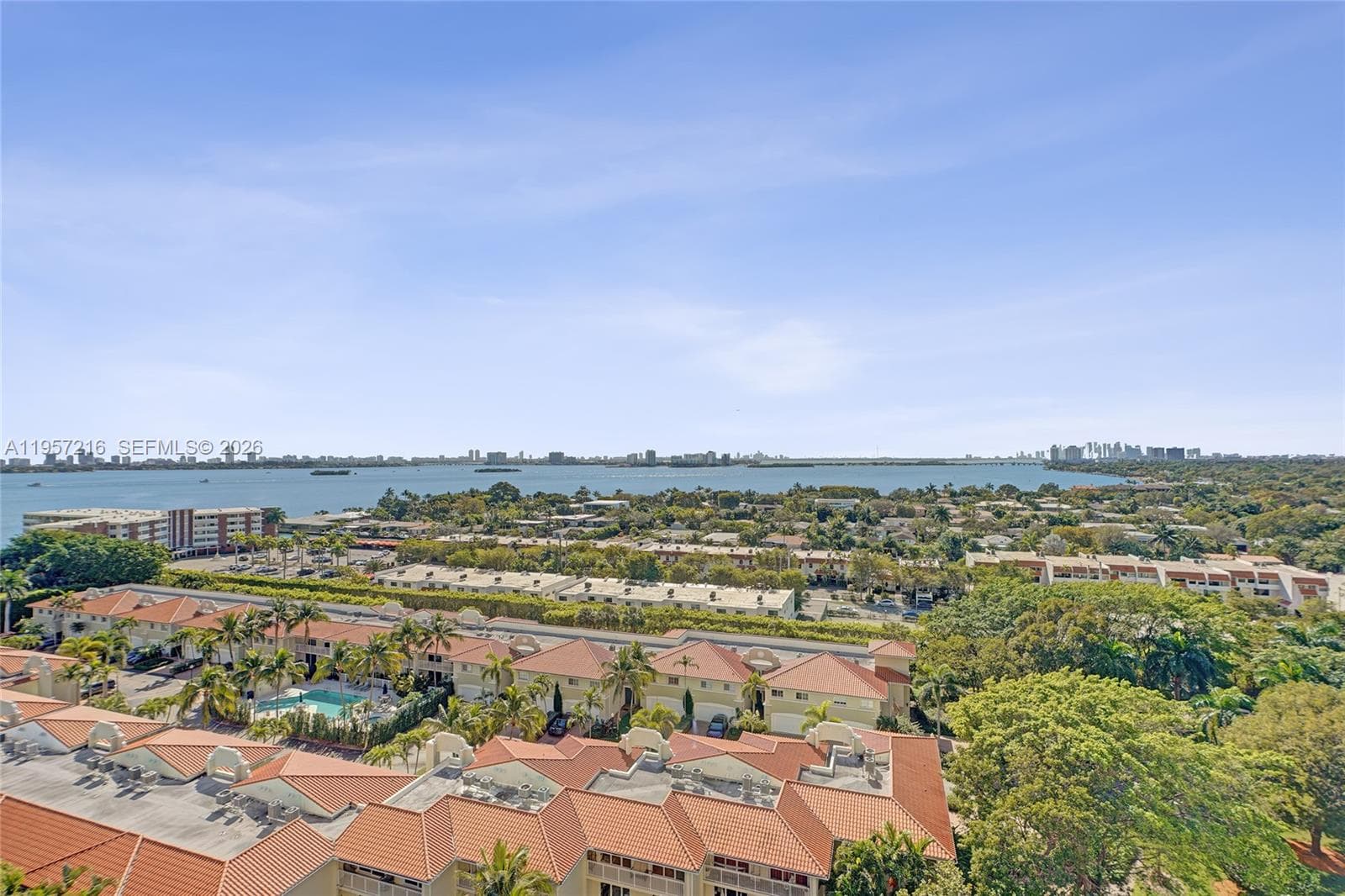 1000 Quayside Ter # 1402, Miami FL 33138 — 40