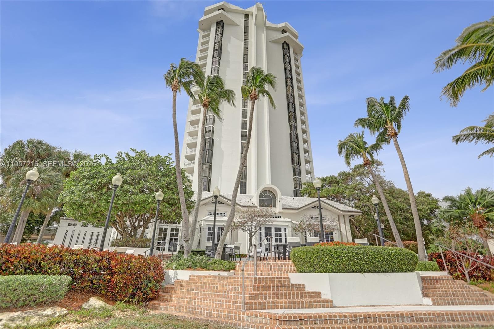1000 Quayside Ter # 1402, Miami FL 33138 — 68