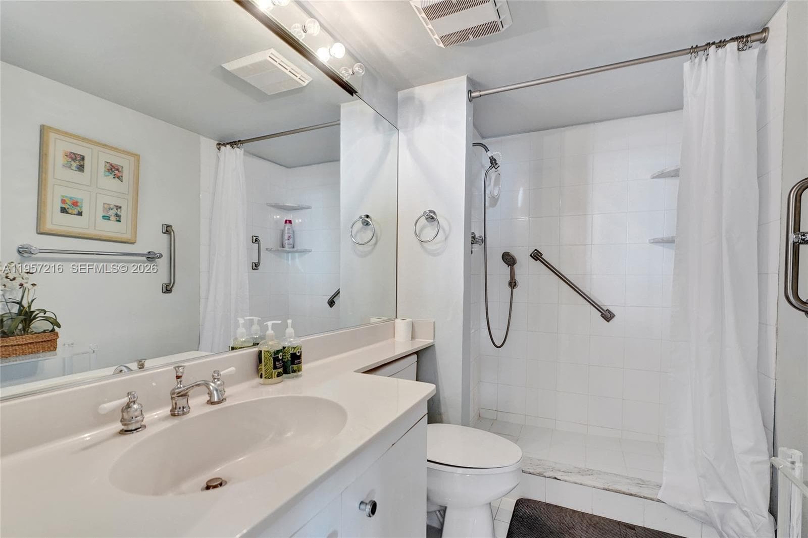 1000 Quayside Ter # 1402, Miami FL 33138 — 25