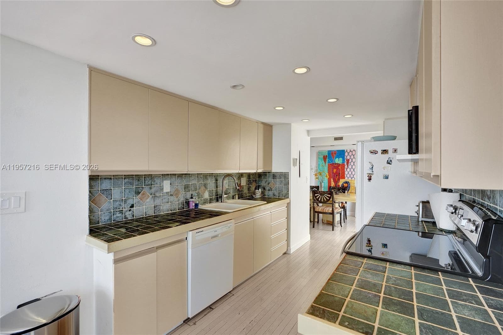1000 Quayside Ter # 1402, Miami FL 33138 — 21