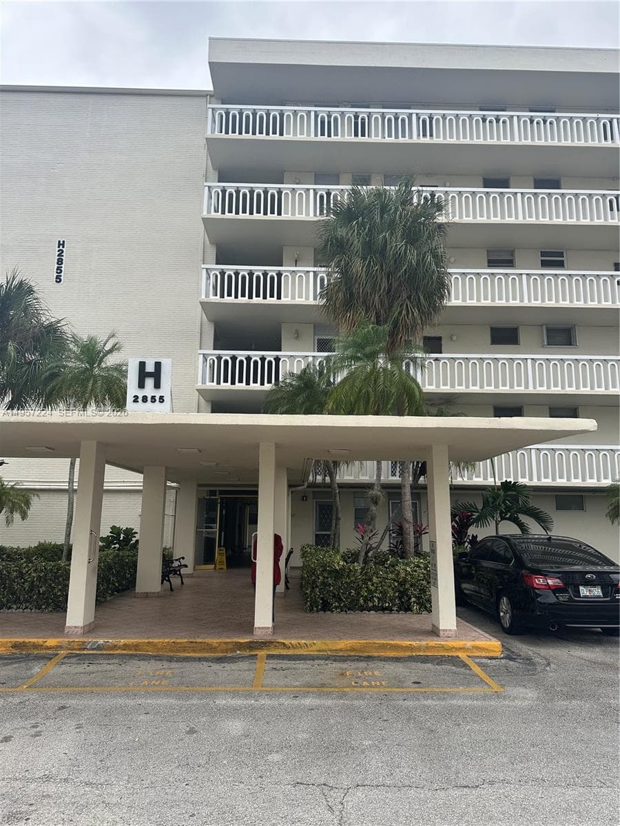 2855 Leonard Dr # H411, Aventura FL 33160 — 1