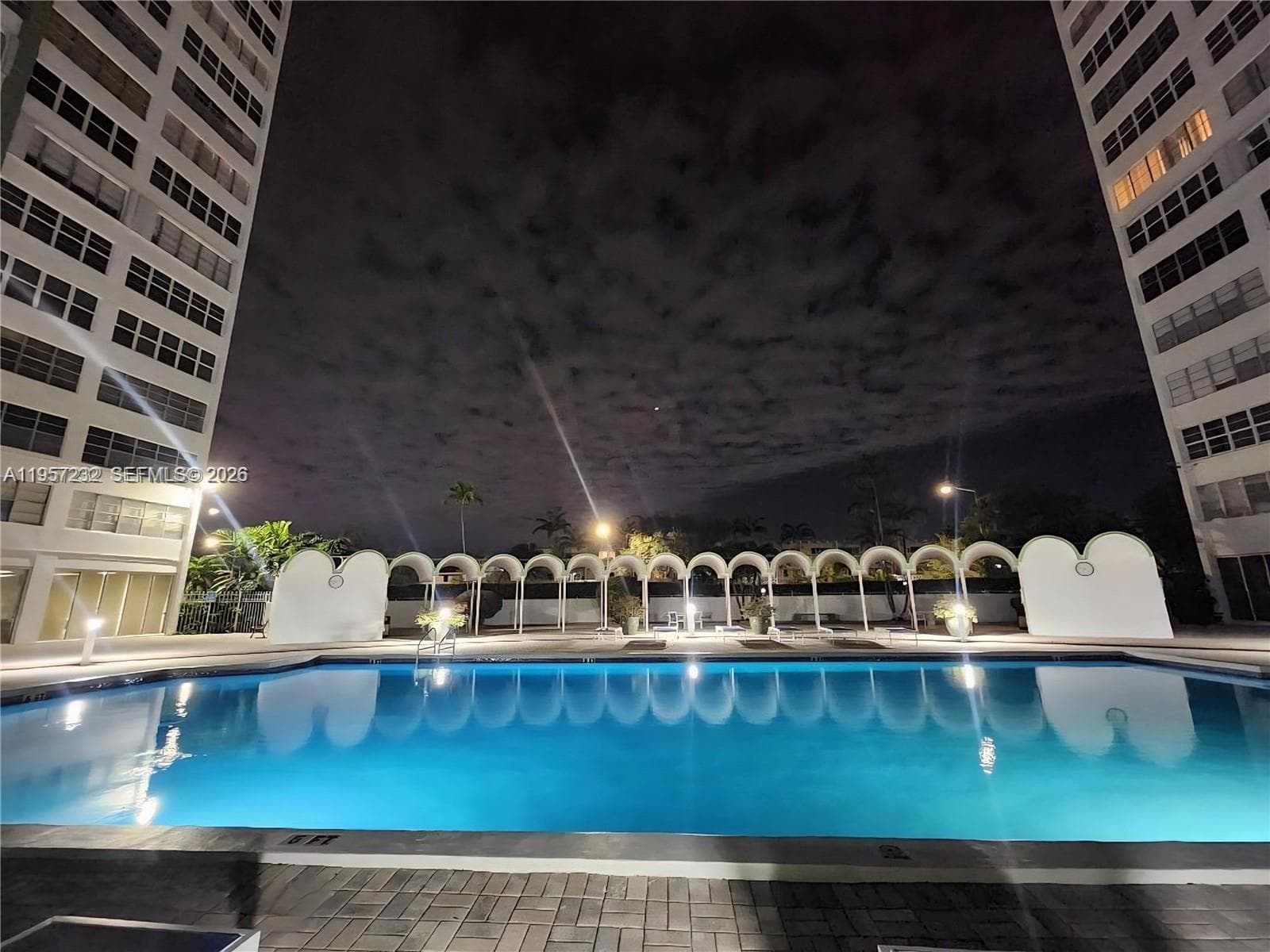 2150 Sans Souci Blvd # D1, North Miami FL 33181 — 25