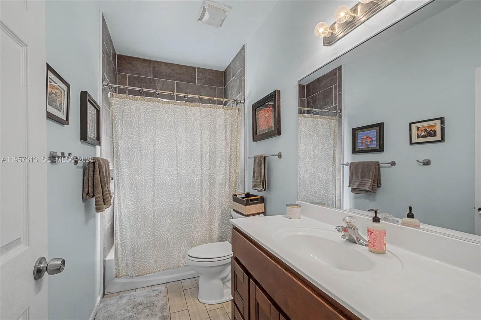 3367 NE 3rd Dr, Homestead FL 33033 — 16