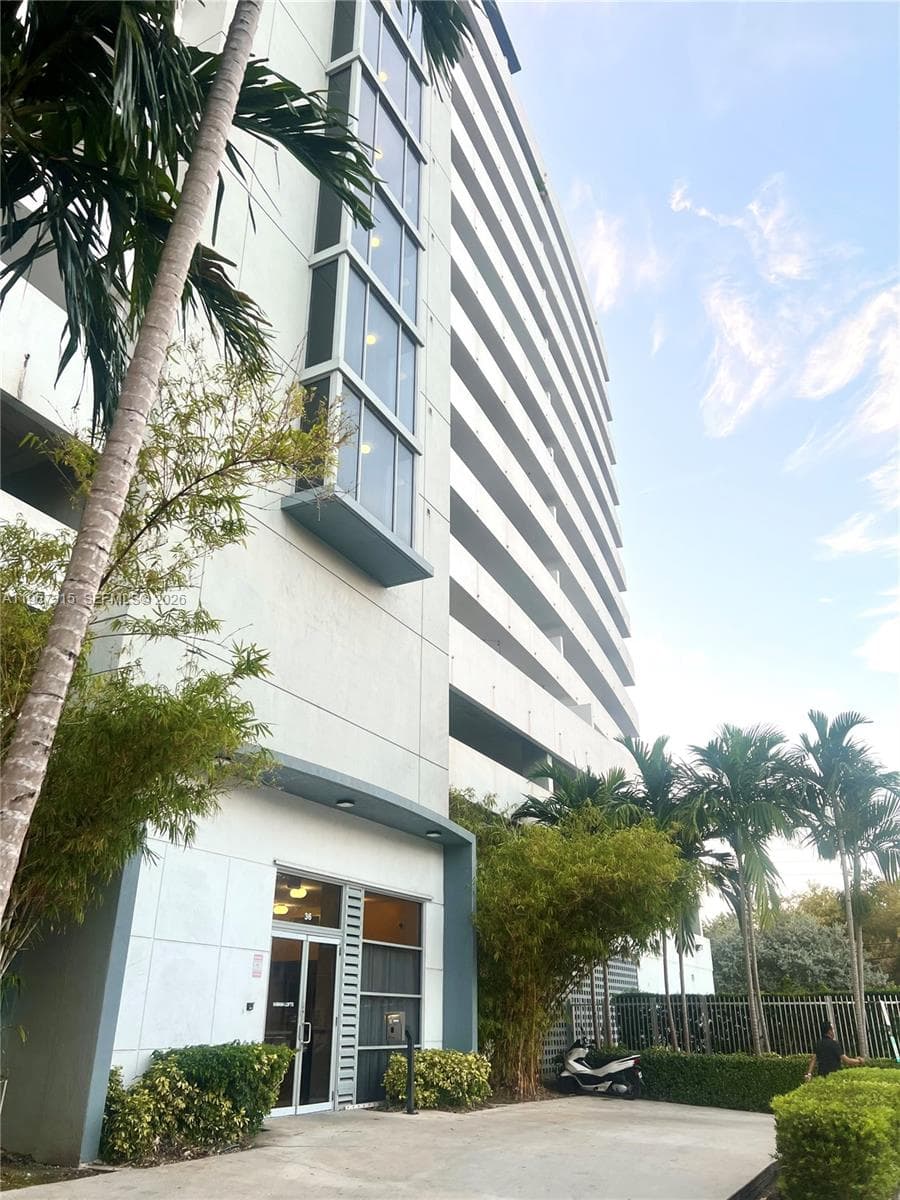 36 NW 6th Ave # 1, Miami FL 33128 — 9