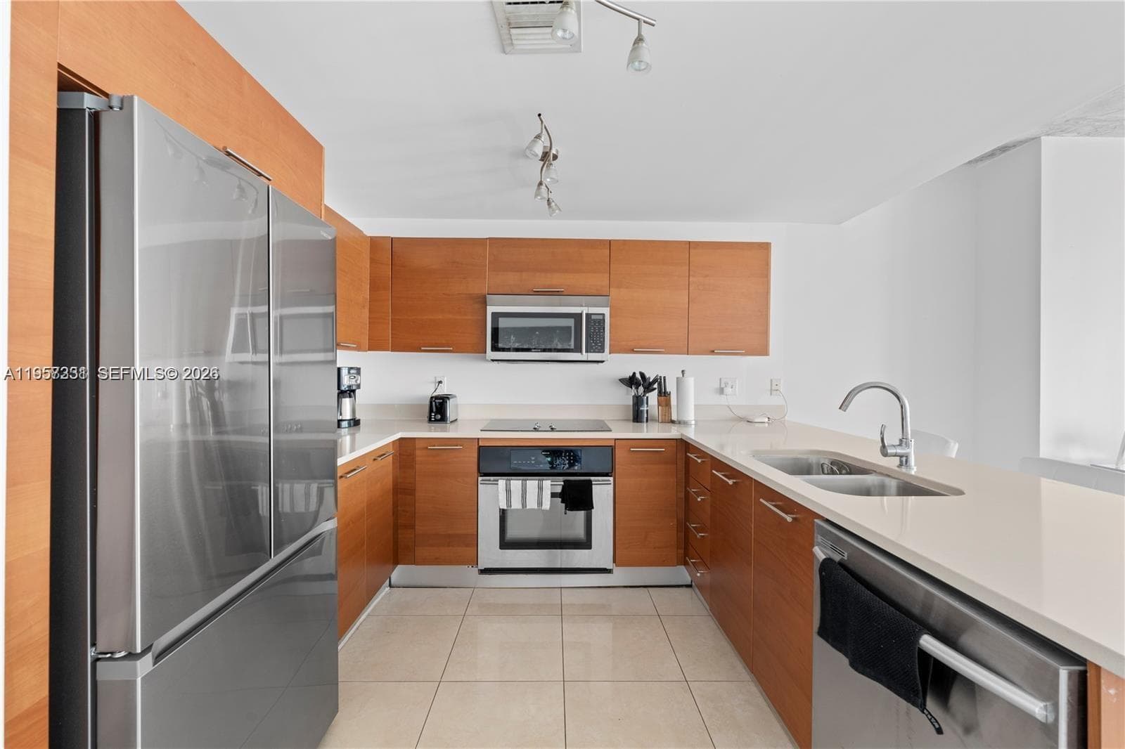 3250 NE 1st Ave # 917, Miami FL 33137 — 4