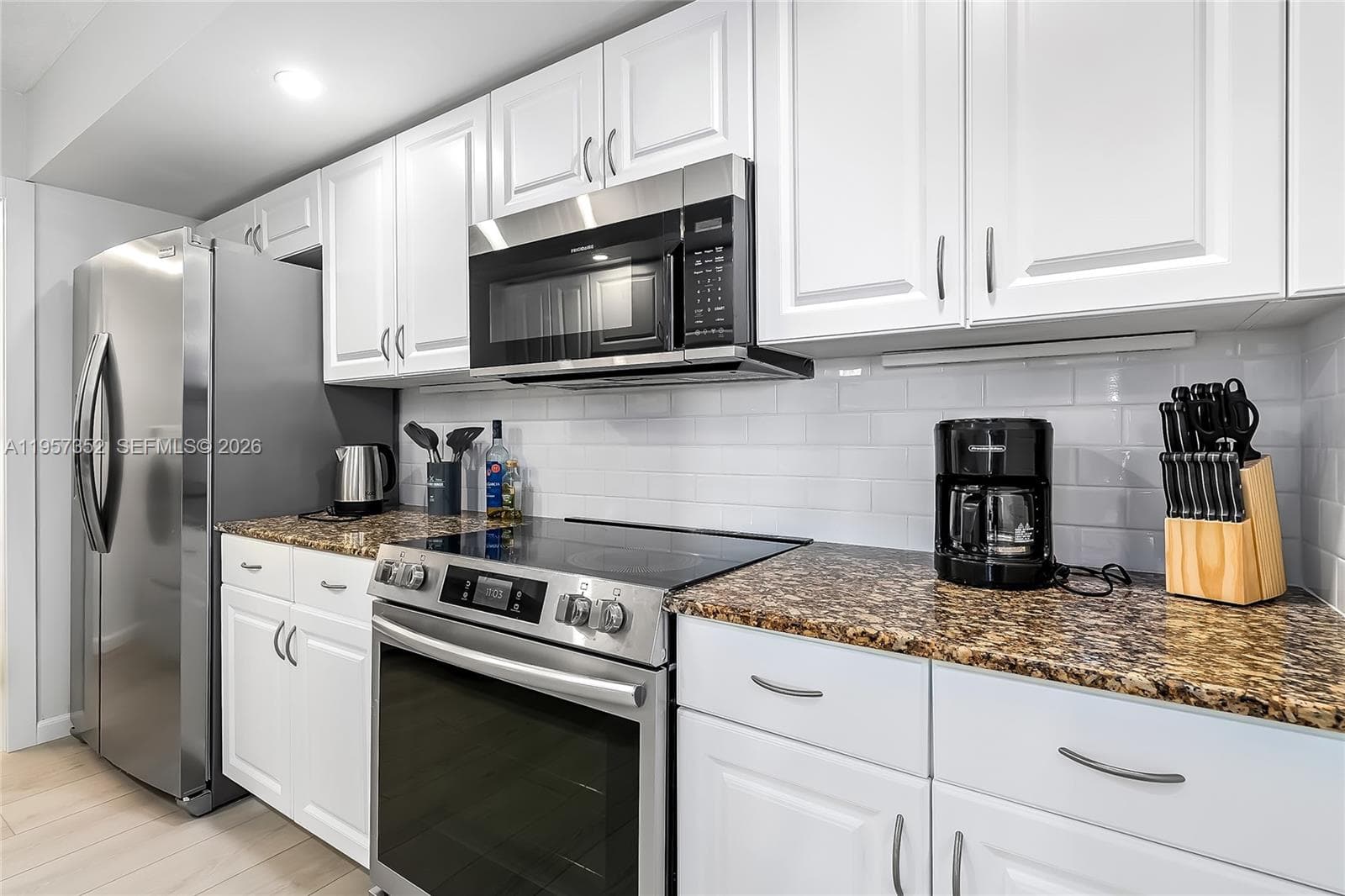 6917 Collins Ave # 1106, Miami Beach FL 33141 — 8