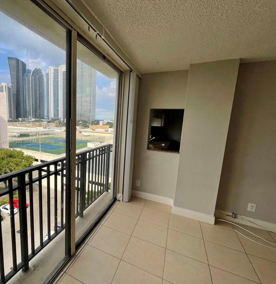 16909 N Bay Rd # 807, Sunny Isles Beach FL 33160 — 2