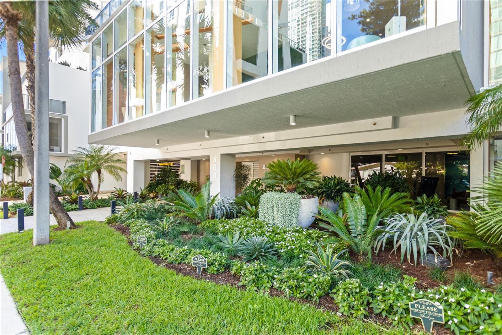 600 NE 27th Street # 2301, Miami FL 33137 — 52