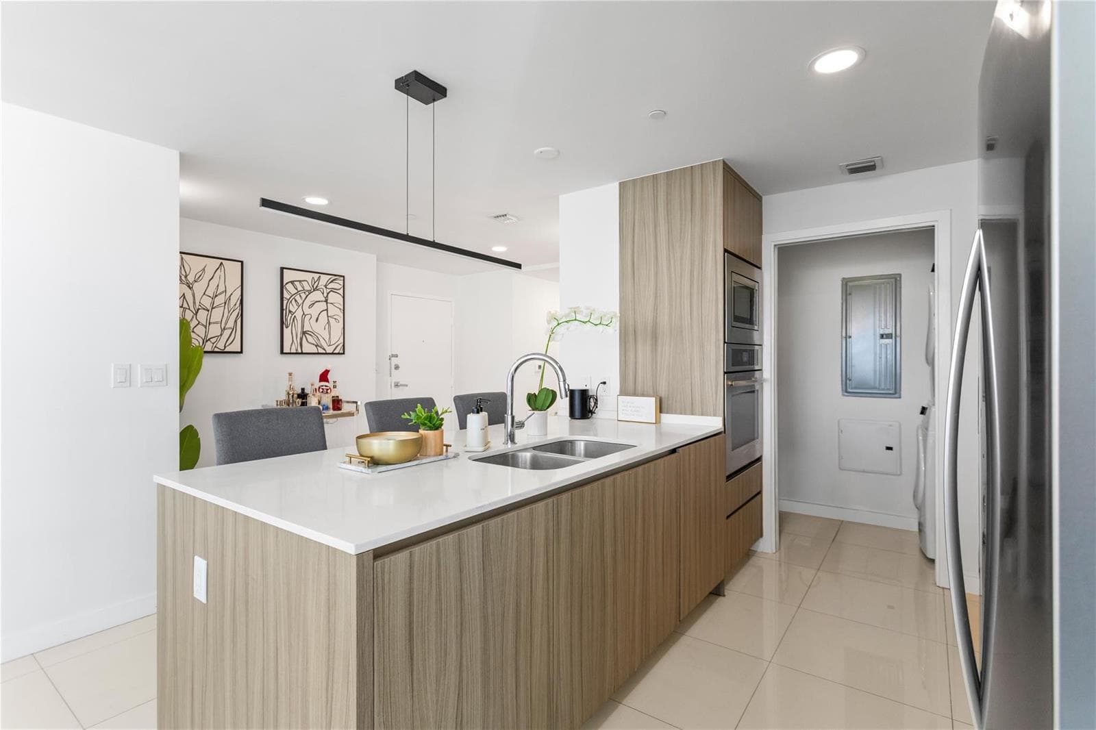 600 NE 27th Street # 2301, Miami FL 33137 — 3