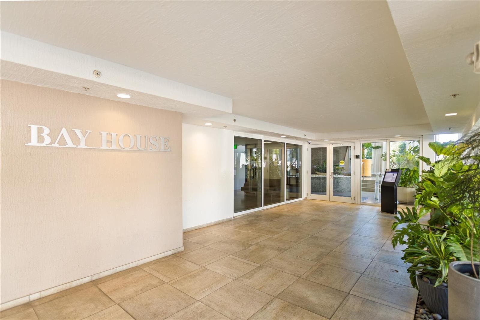 600 NE 27th Street # 2301, Miami FL 33137 — 32