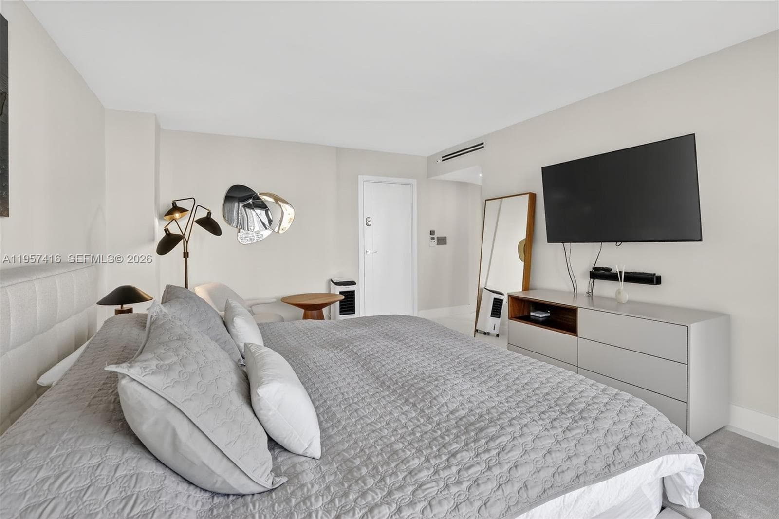 1000 W Island Blvd # 1009, Aventura FL 33160 — 22