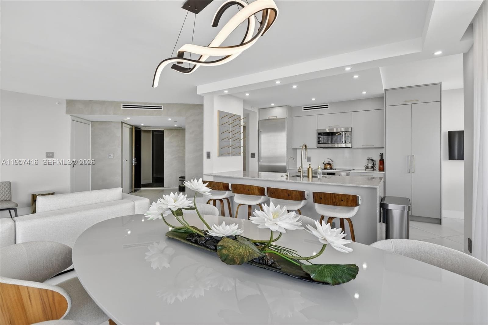 1000 W Island Blvd # 1009, Aventura FL 33160 — 7
